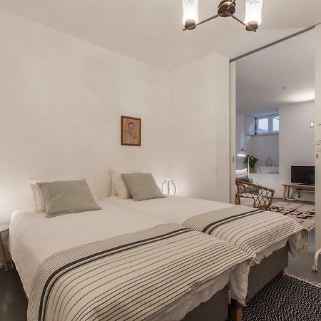 Renovated Apart With Private Courtyard, By Timecooler Lissabon Exterior foto