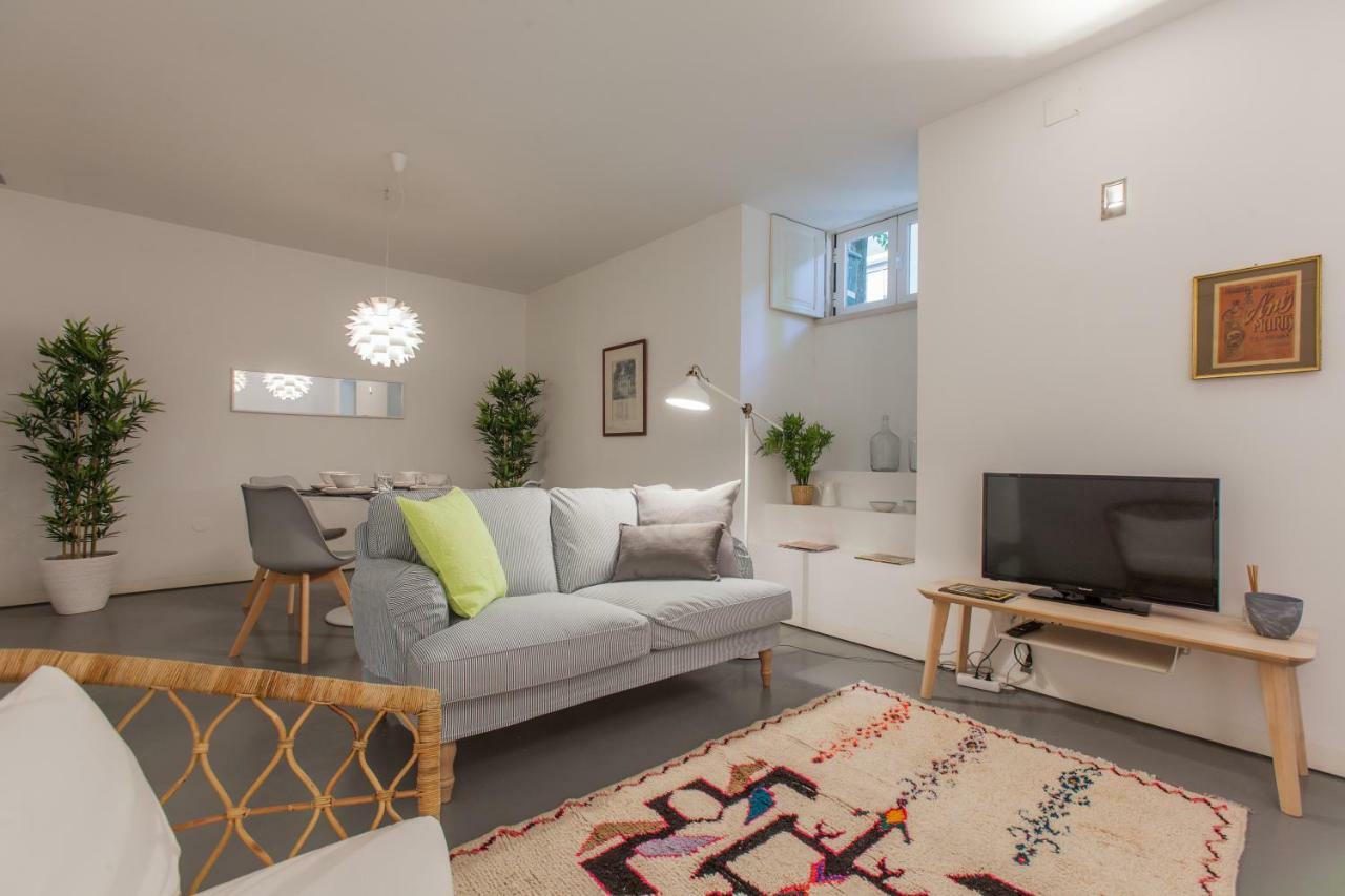 Renovated Apart With Private Courtyard, By Timecooler Lissabon Exterior foto